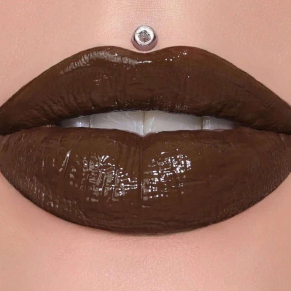 Host Support Jefree Star NIB “Supreme Gloss” Dominatrix